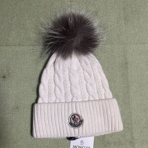 Women's White Knit Winter Beanie